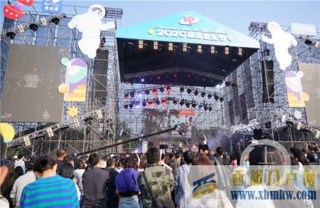 草莓音樂節今天熱力開幕!明天等你來接著嗨(圖1)