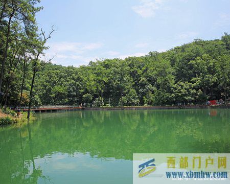 重慶北碚縉云山之半山美景——黛湖、玻璃棧道、白云觀、白...(圖2)
